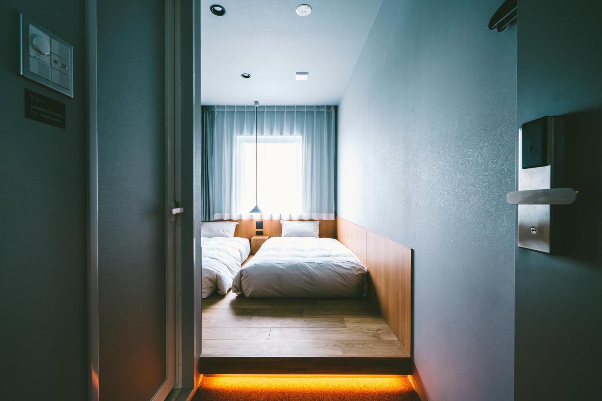 Landabout Tokio